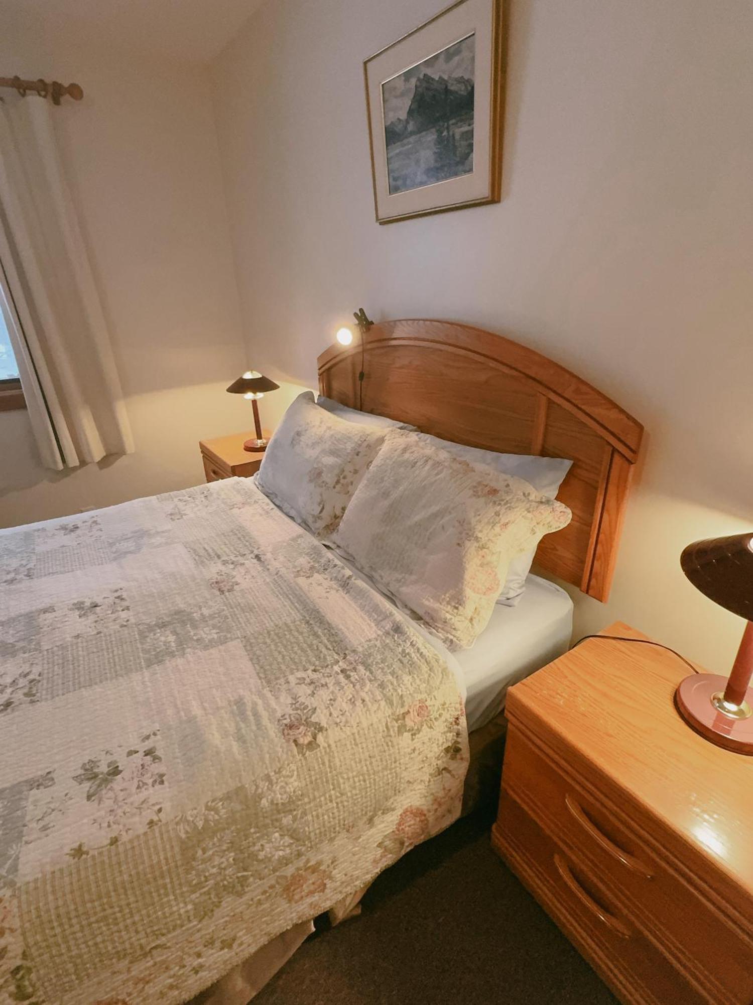 Alpine Meadows Lodge Голден Экстерьер фото
