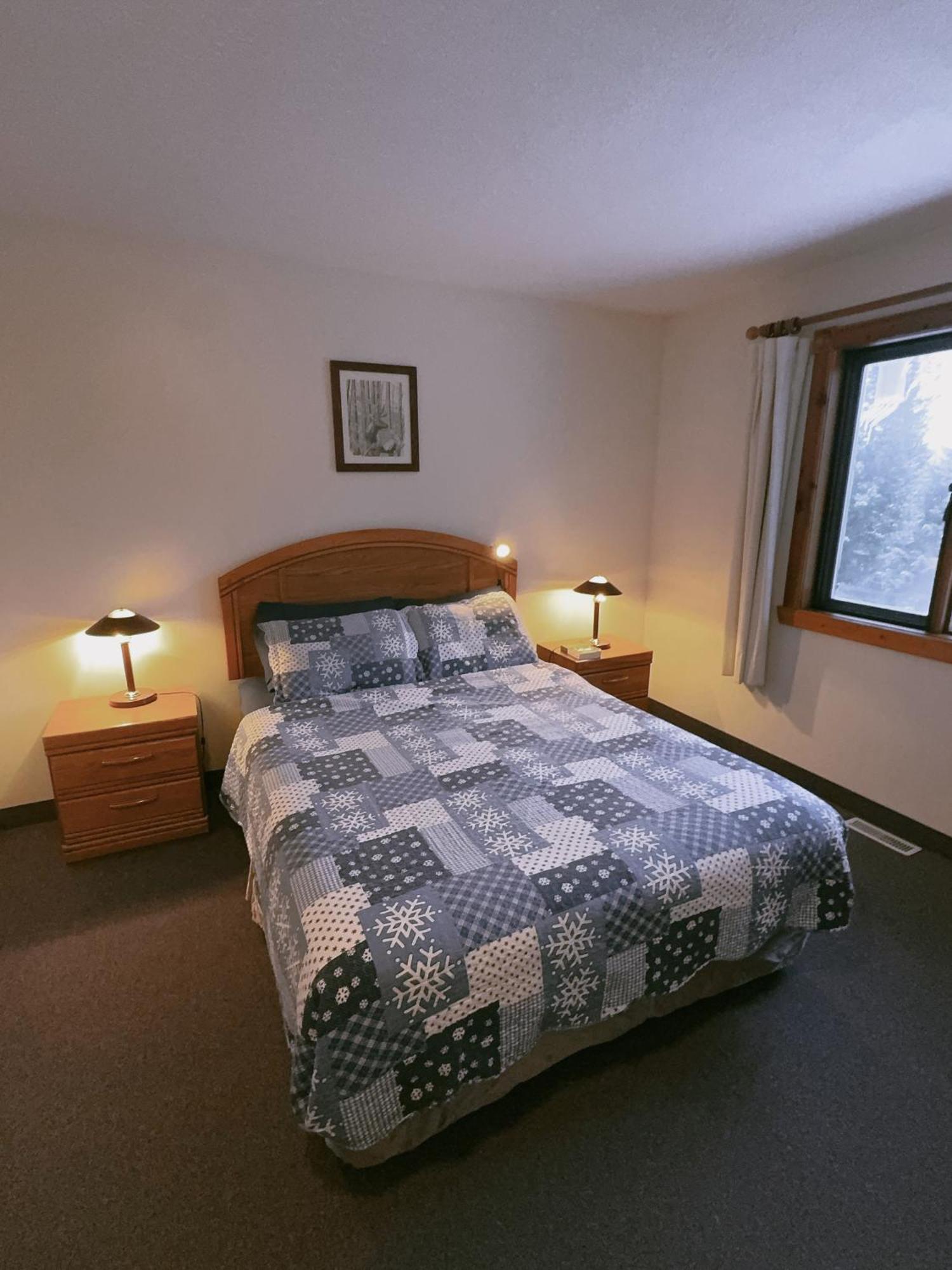 Alpine Meadows Lodge Голден Экстерьер фото