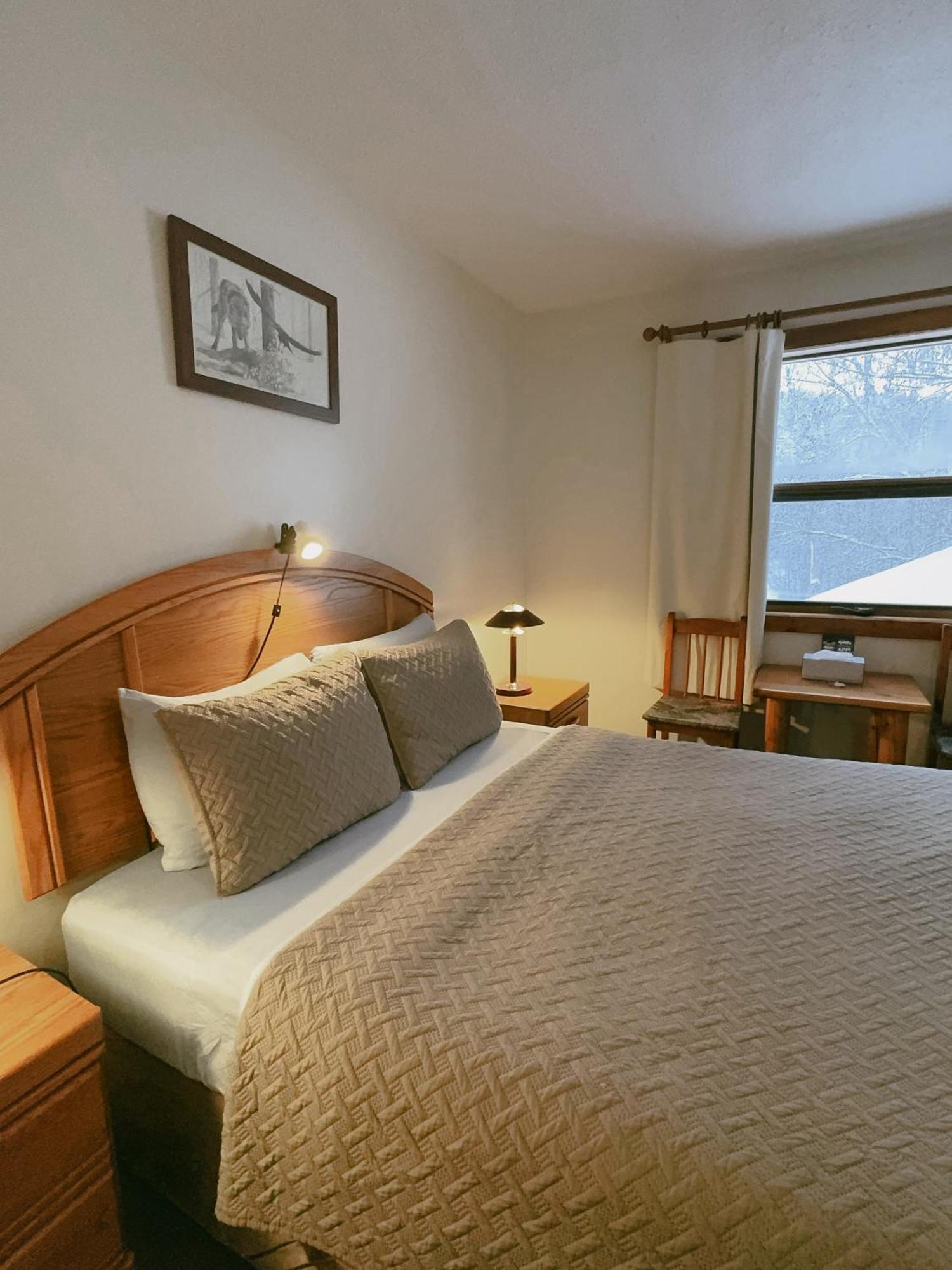 Alpine Meadows Lodge Голден Экстерьер фото