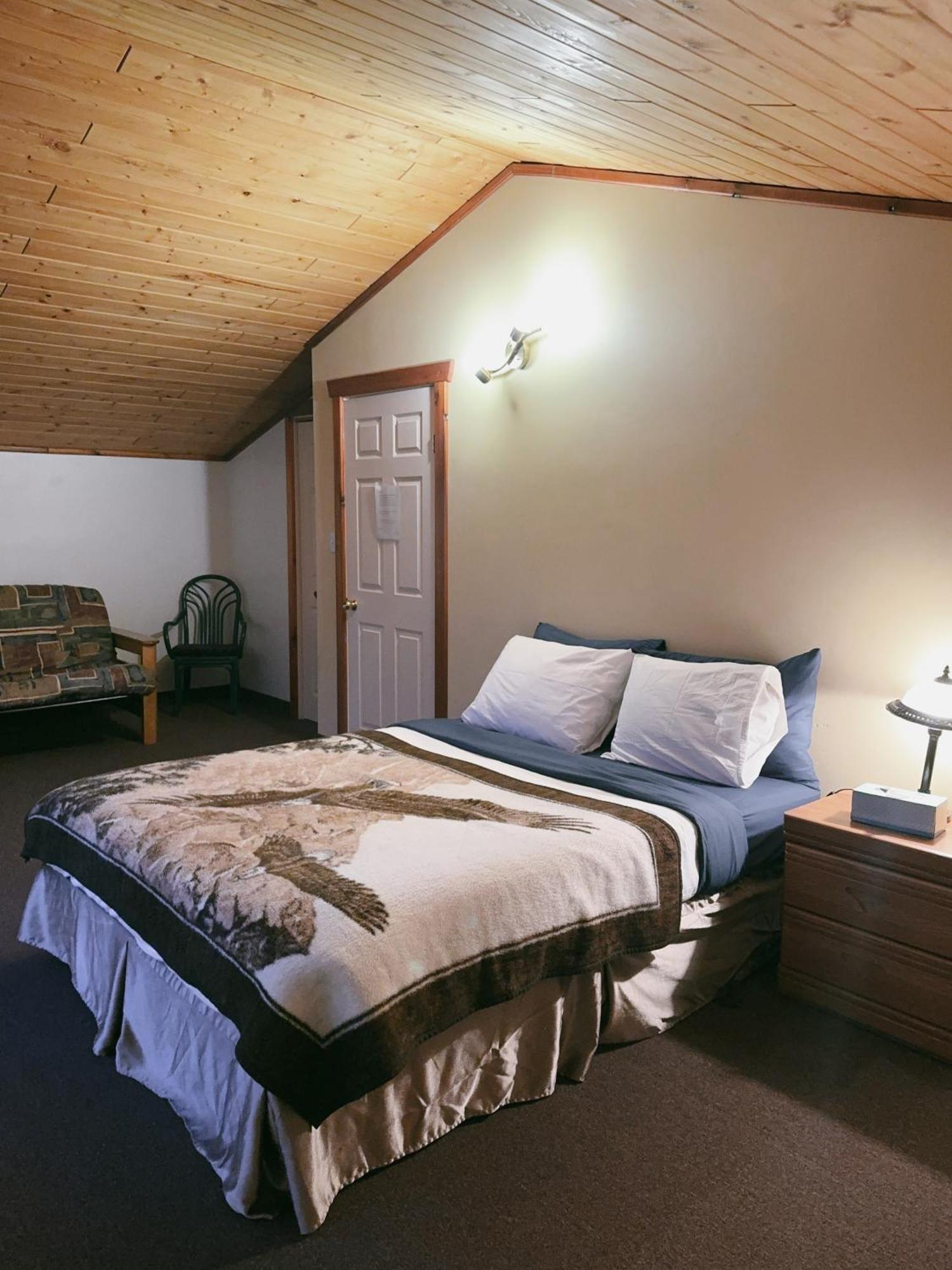 Alpine Meadows Lodge Голден Экстерьер фото
